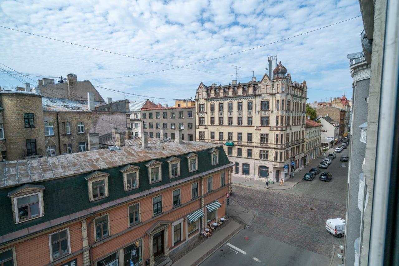Easyrooms Dzirnavu Riga Exterior foto
