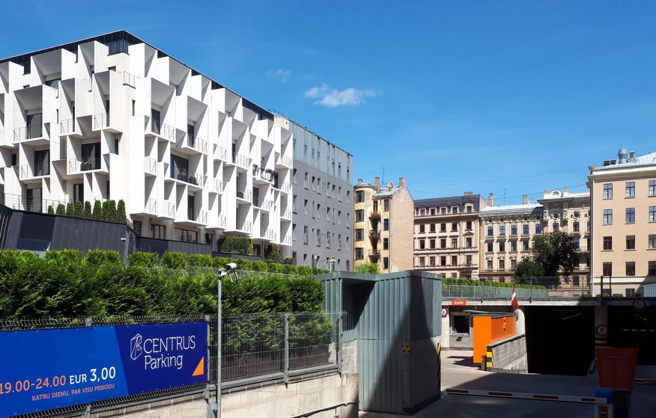 Easyrooms Dzirnavu Riga Exterior foto