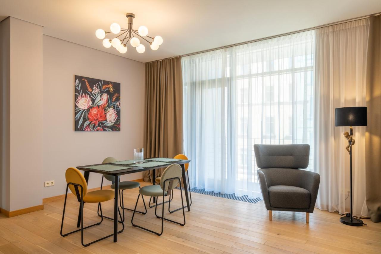 Easyrooms Dzirnavu Riga Exterior foto
